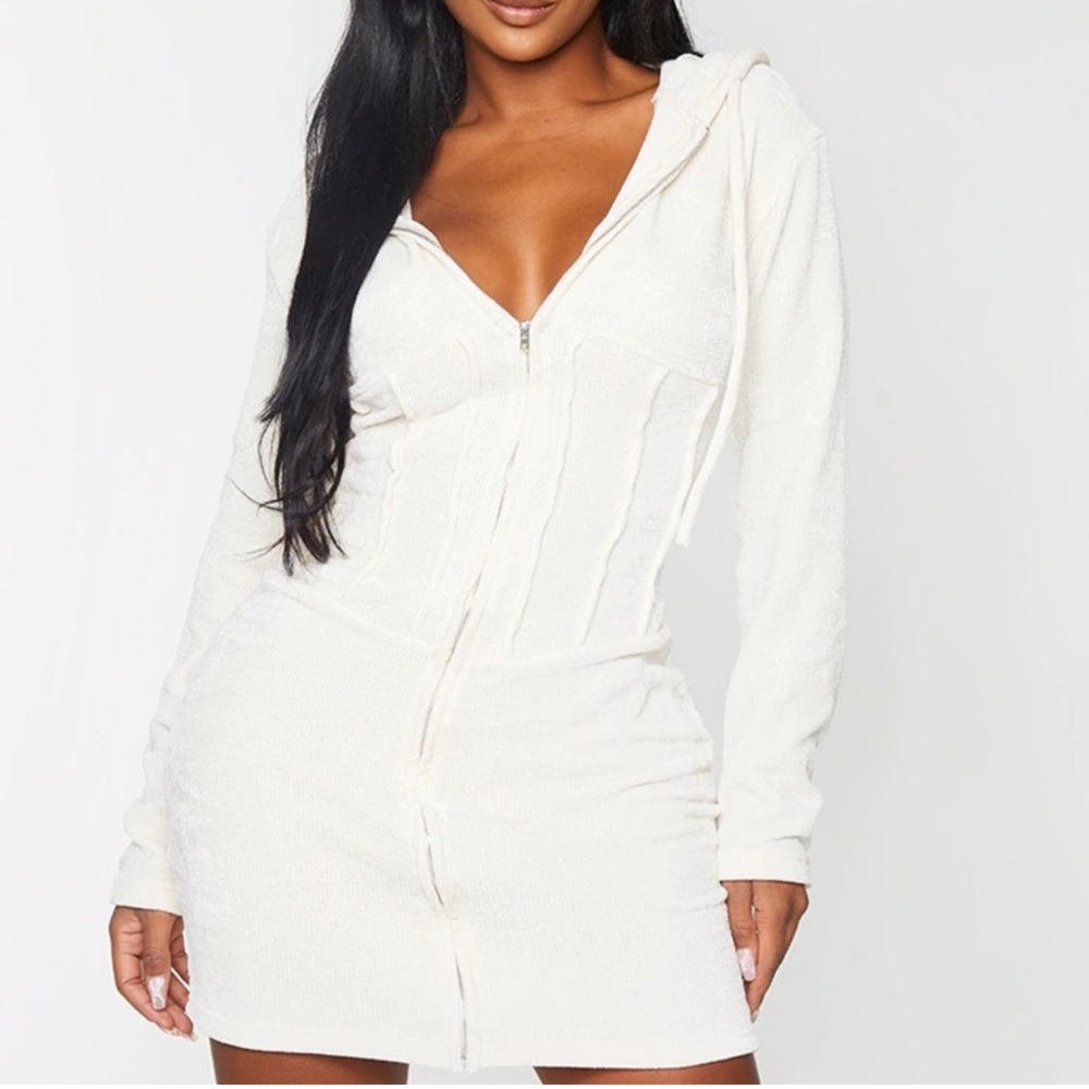 CORSET HOODIE DRESS cream pretty little thing . Size 4 brand new with tags